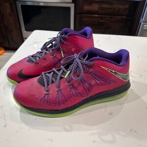 Nike LeBron X “Raspberry”